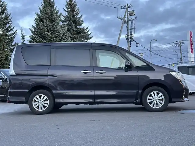 日産 セレナ ハイウェイスター 道北・旭川 2014(平26)年 8.7万km オーロラモーヴ (株)IDOMが運営する【じしゃロン旭川店】の自社ローン専用車両になります。こちらは現金またはオートローンご利用時の価格です。自社ローンご希望の方は別途その旨お申付け下さい/　/・純正ナビ(CD/DVD/BT/SD/フルセグ)/・バックカメラ/・ETC/・両側パワースライドドア/・クルーズコントロール/・電動格納ウィンカーミラー/・オートライト/・プッシュスタート/・スマートキー２個/・フォグランプ/・現車装着サマータイヤ 純正AW205/60R15/・取扱説明書