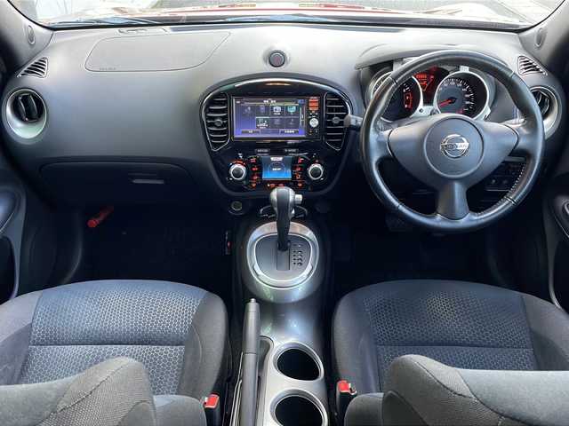 日産 ジューク 15RX Vセレクション 岐阜県 2016(平28)年 8.6万km ラディアントレッド 禁煙車/純正ナビ/Bluetooth/衝突軽減ブレーキ/レーンキープアシスト/アイドリングストップ/バックカメラ/ドライブレコーダー/ETC/純正アルミホイール/純正フロアマット/ドアバイザー/プッシュスタート/オートライト/オートエアコン/スマートキー/スペアキー