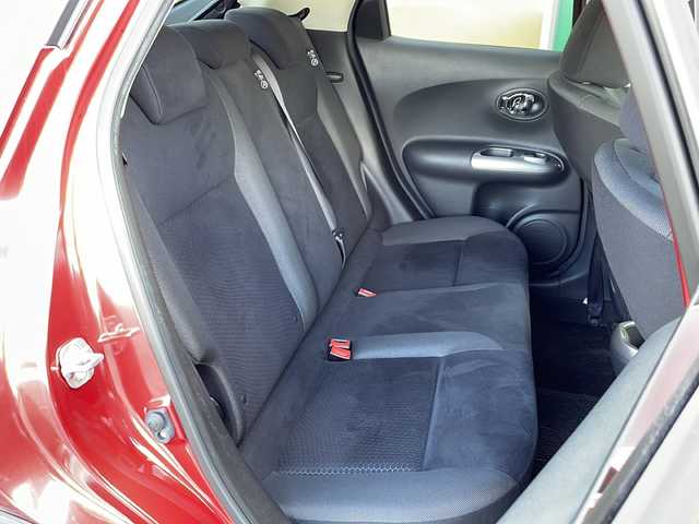 日産 ジューク 15RX Vセレクション 岐阜県 2016(平28)年 8.6万km ラディアントレッド 禁煙車/純正ナビ/Bluetooth/衝突軽減ブレーキ/レーンキープアシスト/アイドリングストップ/バックカメラ/ドライブレコーダー/ETC/純正アルミホイール/純正フロアマット/ドアバイザー/プッシュスタート/オートライト/オートエアコン/スマートキー/スペアキー