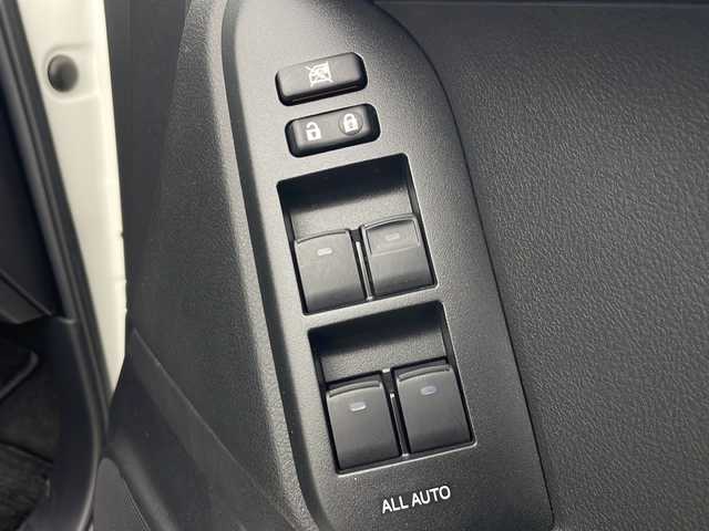 トヨタ ランドクルーザー プラド TX Lパッケージ ブラックED 秋田県 2020(令2)年 1.6万km ホワイトパールクリスタルシャイン ４WD/ワンオーナー　/純正メーカーＯＰナビ【AM/FM/BT】　/パノラミックビューモニター/ＥＴＣ2.0/レザーシート　/ＬＥＤヘッドライト　/運転席パワーシート　/前後ドライブレコーダー　/衝突被害軽減システム　/フルセグＴＶ　/バックカメラ　/横滑り防止装置/オートエアコン/USBポート/クリアランスソナー/レーンキープアシスト/オートマチックハイビーム/オートライト/プッシュスタート/電格ミラー/純正AW/純正フロアマット/革巻きステアリング/レーダークルーズコントロール/ルーフレール/ウィンカーミラー/フォグライト