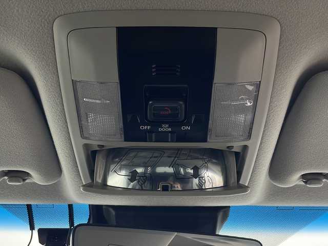 トヨタ ランドクルーザー プラド TX Lパッケージ ブラックED 秋田県 2020(令2)年 1.6万km ホワイトパールクリスタルシャイン ４WD/ワンオーナー　/純正メーカーＯＰナビ【AM/FM/BT】　/パノラミックビューモニター/ＥＴＣ2.0/レザーシート　/ＬＥＤヘッドライト　/運転席パワーシート　/前後ドライブレコーダー　/衝突被害軽減システム　/フルセグＴＶ　/バックカメラ　/横滑り防止装置/オートエアコン/USBポート/クリアランスソナー/レーンキープアシスト/オートマチックハイビーム/オートライト/プッシュスタート/電格ミラー/純正AW/純正フロアマット/革巻きステアリング/レーダークルーズコントロール/ルーフレール/ウィンカーミラー/フォグライト