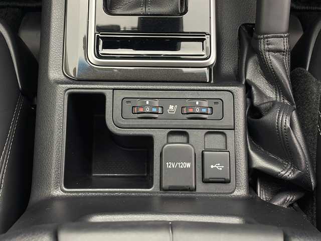 トヨタ ランドクルーザー プラド TX Lパッケージ ブラックED 秋田県 2020(令2)年 1.6万km ホワイトパールクリスタルシャイン ４WD/ワンオーナー　/純正メーカーＯＰナビ【AM/FM/BT】　/パノラミックビューモニター/ＥＴＣ2.0/レザーシート　/ＬＥＤヘッドライト　/運転席パワーシート　/前後ドライブレコーダー　/衝突被害軽減システム　/フルセグＴＶ　/バックカメラ　/横滑り防止装置/オートエアコン/USBポート/クリアランスソナー/レーンキープアシスト/オートマチックハイビーム/オートライト/プッシュスタート/電格ミラー/純正AW/純正フロアマット/革巻きステアリング/レーダークルーズコントロール/ルーフレール/ウィンカーミラー/フォグライト