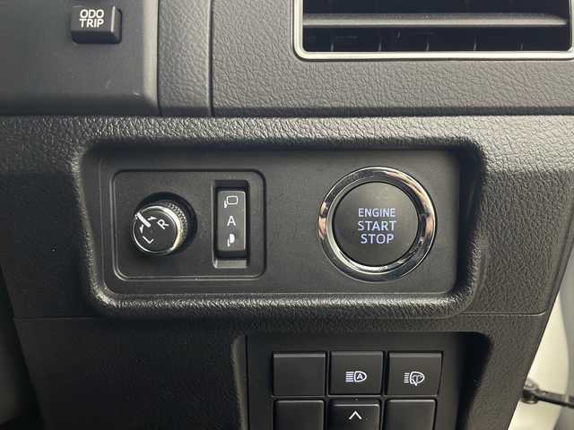 トヨタ ランドクルーザー プラド TX Lパッケージ ブラックED 秋田県 2020(令2)年 1.6万km ホワイトパールクリスタルシャイン ４WD/ワンオーナー　/純正メーカーＯＰナビ【AM/FM/BT】　/パノラミックビューモニター/ＥＴＣ2.0/レザーシート　/ＬＥＤヘッドライト　/運転席パワーシート　/前後ドライブレコーダー　/衝突被害軽減システム　/フルセグＴＶ　/バックカメラ　/横滑り防止装置/オートエアコン/USBポート/クリアランスソナー/レーンキープアシスト/オートマチックハイビーム/オートライト/プッシュスタート/電格ミラー/純正AW/純正フロアマット/革巻きステアリング/レーダークルーズコントロール/ルーフレール/ウィンカーミラー/フォグライト