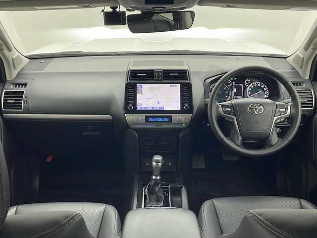 トヨタ ランドクルーザー プラド TX Lパッケージ ブラックED 秋田県 2020(令2)年 1.6万km ホワイトパールクリスタルシャイン ４WD/ワンオーナー　/純正メーカーＯＰナビ【AM/FM/BT】　/パノラミックビューモニター/ＥＴＣ2.0/レザーシート　/ＬＥＤヘッドライト　/運転席パワーシート　/前後ドライブレコーダー　/衝突被害軽減システム　/フルセグＴＶ　/バックカメラ　/横滑り防止装置/オートエアコン/USBポート/クリアランスソナー/レーンキープアシスト/オートマチックハイビーム/オートライト/プッシュスタート/電格ミラー/純正AW/純正フロアマット/革巻きステアリング/レーダークルーズコントロール/ルーフレール/ウィンカーミラー/フォグライト