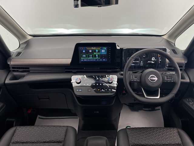 日産 セレナ e－パワー ハイウェイスター V 宮崎県 2023(令5)年 0.1千km ダイヤモンドブラック 禁煙車/エマージェンシーブレーキ/純正9型ディスプレイオーディオ/（MM223D-Le/AppleCarPlay/Bluetooth/FMAM/USB/HDMI）/純正ビルトイン2.0ETC/純正前後ドライブレコーダー/純正OP/フロントリップスポイラー/（フロントダイナミックパック）/純正16インチアルミ/純正LEDオートライト/純正LEDフォグ/ハンズフリー両側電動スライドドア/アラウンドビューモニター/プロパイロット/ブラインドスポットモニター/パーキングアシスト/デジタルインナーミラー/電子パーキング/オートホールド/撥水シート/デュアルオートエアコン/インテリジェントキー/プッシュエンジンスタート/新車時保証書/取扱い説明書