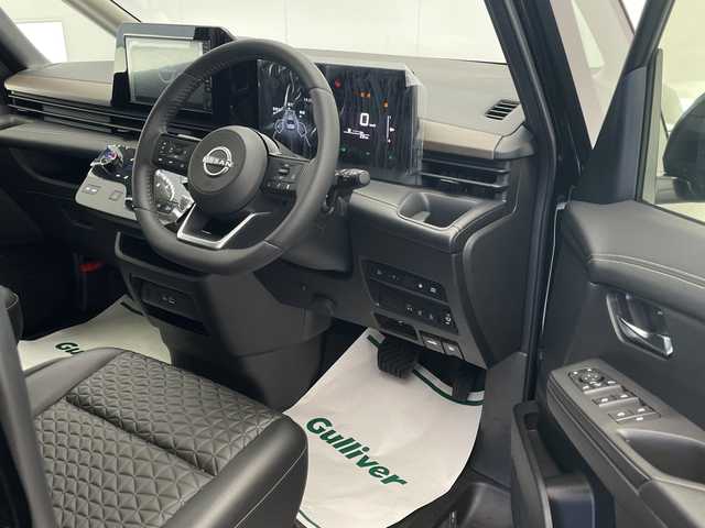 日産 セレナ e－パワー ハイウェイスター V 宮崎県 2023(令5)年 0.1千km ダイヤモンドブラック 禁煙車/エマージェンシーブレーキ/純正9型ディスプレイオーディオ/（MM223D-Le/AppleCarPlay/Bluetooth/FMAM/USB/HDMI）/純正ビルトイン2.0ETC/純正前後ドライブレコーダー/純正OP/フロントリップスポイラー/（フロントダイナミックパック）/純正16インチアルミ/純正LEDオートライト/純正LEDフォグ/ハンズフリー両側電動スライドドア/アラウンドビューモニター/プロパイロット/ブラインドスポットモニター/パーキングアシスト/デジタルインナーミラー/電子パーキング/オートホールド/撥水シート/デュアルオートエアコン/インテリジェントキー/プッシュエンジンスタート/新車時保証書/取扱い説明書