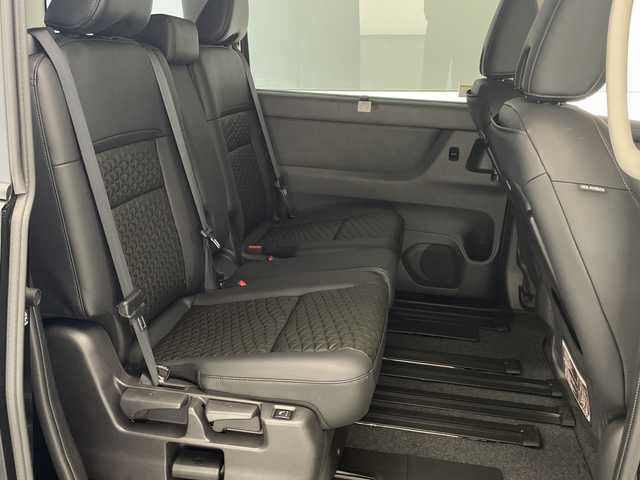 日産 セレナ e－パワー ハイウェイスター V 宮崎県 2023(令5)年 0.1千km ダイヤモンドブラック 禁煙車/エマージェンシーブレーキ/純正9型ディスプレイオーディオ/（MM223D-Le/AppleCarPlay/Bluetooth/FMAM/USB/HDMI）/純正ビルトイン2.0ETC/純正前後ドライブレコーダー/純正OP/フロントリップスポイラー/（フロントダイナミックパック）/純正16インチアルミ/純正LEDオートライト/純正LEDフォグ/ハンズフリー両側電動スライドドア/アラウンドビューモニター/プロパイロット/ブラインドスポットモニター/パーキングアシスト/デジタルインナーミラー/電子パーキング/オートホールド/撥水シート/デュアルオートエアコン/インテリジェントキー/プッシュエンジンスタート/新車時保証書/取扱い説明書