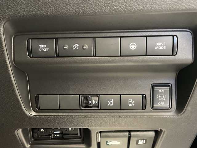 日産 セレナ e－パワー ハイウェイスター V 宮崎県 2023(令5)年 0.1千km ダイヤモンドブラック 禁煙車/エマージェンシーブレーキ/純正9型ディスプレイオーディオ/（MM223D-Le/AppleCarPlay/Bluetooth/FMAM/USB/HDMI）/純正ビルトイン2.0ETC/純正前後ドライブレコーダー/純正OP/フロントリップスポイラー/（フロントダイナミックパック）/純正16インチアルミ/純正LEDオートライト/純正LEDフォグ/ハンズフリー両側電動スライドドア/アラウンドビューモニター/プロパイロット/ブラインドスポットモニター/パーキングアシスト/デジタルインナーミラー/電子パーキング/オートホールド/撥水シート/デュアルオートエアコン/インテリジェントキー/プッシュエンジンスタート/新車時保証書/取扱い説明書