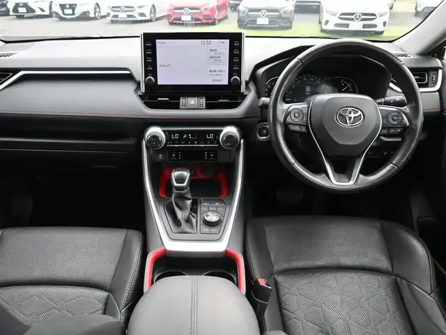 トヨタ ＲＡＶ４ アドベンチャー オフロードPKG 千葉県 2021(令3)年 5.6万km アティチュードブラックマイカ Toyota Safety Sense/・プリクラッシュセーフティ/・レーンディパーチャーアラート/・オートハイビーム/・レーダークルーズコントロール/パワーバックドア/運転席パワーシート/前席エアシート/シートヒーター/ディスプレイオーディオ/純正地デジTV/【Bluetooth接続】/バックカメラ/ドライブレコーダー（前後撮影）/革巻きステアリング/ステアリングヒーター/ステアリングスイッチ/ETC/LEDヘッドライト/フォグライト/ウインカーミラー/クリアランスソナー/純正18インチアルミホイル/サイド/カーテンエアバッグ/スマートキー