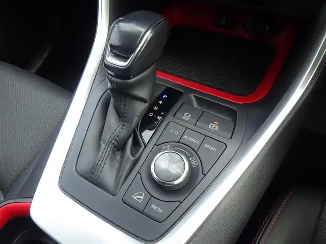 トヨタ ＲＡＶ４ アドベンチャー オフロードPKG 千葉県 2021(令3)年 5.6万km アティチュードブラックマイカ Toyota Safety Sense/・プリクラッシュセーフティ/・レーンディパーチャーアラート/・オートハイビーム/・レーダークルーズコントロール/パワーバックドア/運転席パワーシート/前席エアシート/シートヒーター/ディスプレイオーディオ/純正地デジTV/【Bluetooth接続】/バックカメラ/ドライブレコーダー（前後撮影）/革巻きステアリング/ステアリングヒーター/ステアリングスイッチ/ETC/LEDヘッドライト/フォグライト/ウインカーミラー/クリアランスソナー/純正18インチアルミホイル/サイド/カーテンエアバッグ/スマートキー