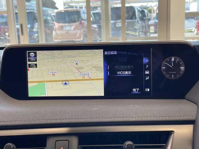 レクサス ＵＸ 250h バージョンC 埼玉県 2022(令4)年 2.5万km ソニッククォーツ レクサスセーフティシステム/純正メーカーナビ/　　CD/DVD/BT/USB/フルセグ/全方位カメラ/パワーバックドア/レーダークルーズコントロール/レーンキープアシスト/LEDヘッドライト/ハーフレザーシート/パワーシート/シートヒーター/ステアリングヒーター/純正17インチアルミホイール/パドルシフト/コーナーセンサー/ETC/スマートキー×2/禁煙車