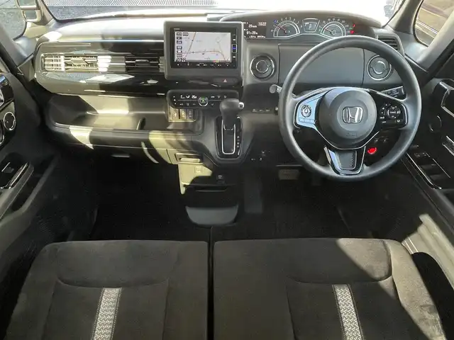 ホンダ Ｎ ＢＯＸ カスタム L 岐阜県 2021(令3)年 10万km クリスタルブラックパール (株)IDOMが運営する【じしゃロン多治見店】の自社ローン対象車両になります。こちらは現金ご利用時の価格です。自社ローンご希望の方は別途その旨お申付け下さい。/ホンダセンシング/・アダプティブクルーズコントロール/・衝突軽減ブレーキ/・車線逸脱抑制機能/・先行車発信告知/・標識認識機能/純正メモリナビ/フルセグTV・Bluetooth・DVD・SDREC・USB/バックカメラ/純正前後ドライブレコーダー/両側パワースライドドア/リアロールサンシェード/シートバックテーブル