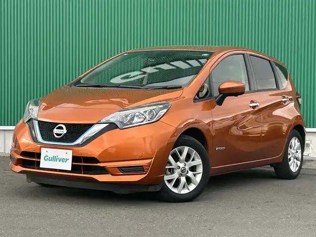 日産 ノート e－パワー X Vセレクション 宮城県 2020(令2)年 6万km プレミアムコロナオレンジ インテリジェントクルーズコントロールセット/・インテリジェントクルーズコントロール/・車線逸脱防止支援システム/＝＝＝/インテリジェントエマージェンシーブレーキ/車線逸脱警報/踏み間違い衝突防止アシスト/フロント＆バックソナー/純正ナビ（MM319D-W）/・CD/DVD/・Bluetooth/・フルセグTV/ドライブレコーダー/ETC/LEDヘッドランプ/ハイビームアシスト/オートライト/スマートキー＆プッシュスタート/助手席回転シート/電動格納ミラー/純正15インチAW/純正フロアマット/Wエアバッグ