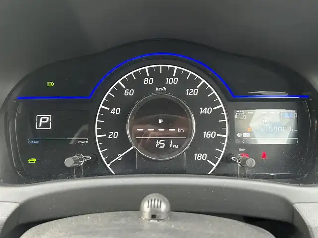 日産 ノート e－パワー X Vセレクション 宮城県 2020(令2)年 6万km プレミアムコロナオレンジ インテリジェントクルーズコントロールセット/・インテリジェントクルーズコントロール/・車線逸脱防止支援システム/＝＝＝/インテリジェントエマージェンシーブレーキ/車線逸脱警報/踏み間違い衝突防止アシスト/フロント＆バックソナー/純正ナビ（MM319D-W）/・CD/DVD/・Bluetooth/・フルセグTV/ドライブレコーダー/ETC/LEDヘッドランプ/ハイビームアシスト/オートライト/スマートキー＆プッシュスタート/助手席回転シート/電動格納ミラー/純正15インチAW/純正フロアマット/Wエアバッグ