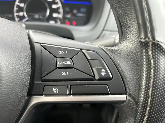 日産 ノート e－パワー X Vセレクション 宮城県 2020(令2)年 6万km プレミアムコロナオレンジ インテリジェントクルーズコントロールセット/・インテリジェントクルーズコントロール/・車線逸脱防止支援システム/＝＝＝/インテリジェントエマージェンシーブレーキ/車線逸脱警報/踏み間違い衝突防止アシスト/フロント＆バックソナー/純正ナビ（MM319D-W）/・CD/DVD/・Bluetooth/・フルセグTV/ドライブレコーダー/ETC/LEDヘッドランプ/ハイビームアシスト/オートライト/スマートキー＆プッシュスタート/助手席回転シート/電動格納ミラー/純正15インチAW/純正フロアマット/Wエアバッグ