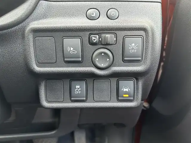 日産 ノート e－パワー X Vセレクション 宮城県 2020(令2)年 6万km プレミアムコロナオレンジ インテリジェントクルーズコントロールセット/・インテリジェントクルーズコントロール/・車線逸脱防止支援システム/＝＝＝/インテリジェントエマージェンシーブレーキ/車線逸脱警報/踏み間違い衝突防止アシスト/フロント＆バックソナー/純正ナビ（MM319D-W）/・CD/DVD/・Bluetooth/・フルセグTV/ドライブレコーダー/ETC/LEDヘッドランプ/ハイビームアシスト/オートライト/スマートキー＆プッシュスタート/助手席回転シート/電動格納ミラー/純正15インチAW/純正フロアマット/Wエアバッグ