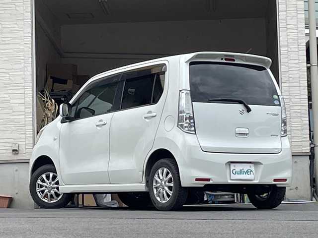 スズキ ワゴンＲ スティングレー X 大分県 2013(平25)年 8.4万km パールホワイト 社外ナビ/フルセグTV/Bluetooth/DVD/社外ETC/純正フロアマット/オートライト/スマートキー