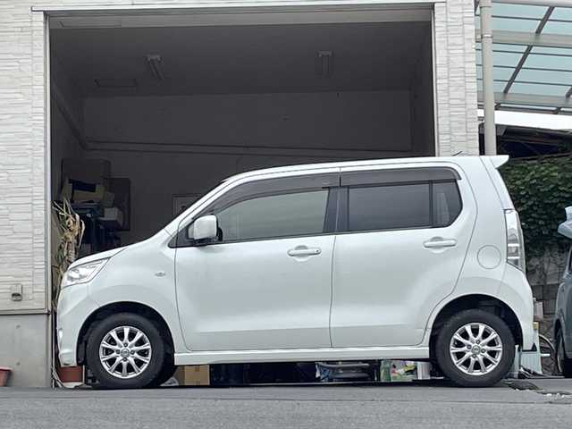 スズキ ワゴンＲ スティングレー X 大分県 2013(平25)年 8.4万km パールホワイト 社外ナビ/フルセグTV/Bluetooth/DVD/社外ETC/純正フロアマット/オートライト/スマートキー