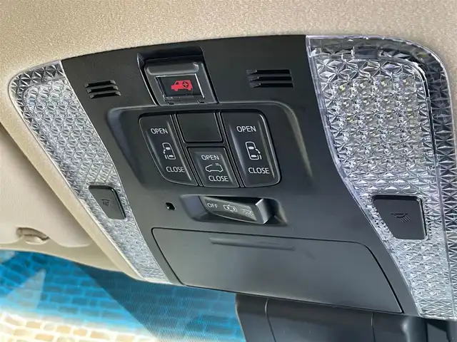 トヨタ アルファードハイブリット X 岩手県 2019(令1)年 5.7万km ホワイトパールクリスタルシャイン ４WD/ツインムーンルーフ/ALPINE10.1型後席モニター/ALPINEビッグX９型ナビ/両側パワースライドドア/トヨタセーフティセンス/レーダークルーズコントロール/レーンアシスト/プリクラッシュセーフティ/オートマチックハイビーム/クリアランスソナー/横滑り防止装置/オートブレーキホールド/ステアリングスイッチ/バックカメラ/ETC/ドライブレコーダー/MTモード付きAT/LEDヘッドランプ/純正16インチアルミホイール