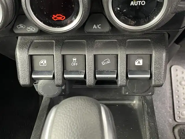 スズキ ジムニー XC 埼玉県 2021(令3)年 1.9万km ブルーイッシュブラックパール3 純正ナビ　CN-RZ866/(Bluetooth/USB/CD/DVD/ipod/AM/FM)/地デジフルセグ/ETC/4WD/クルーズコントロール/車線逸脱警報/アイドリングストップ/ヘッドライトウォッシャー/前席シートヒーター/ステアリングリモコン/プッシュスタート/ルーフキャリア/純正フロアマット/純正16インチアルミホイール