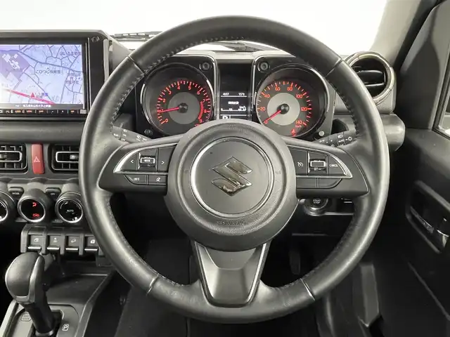 スズキ ジムニー XC 埼玉県 2021(令3)年 1.9万km ブルーイッシュブラックパール3 純正ナビ　CN-RZ866/(Bluetooth/USB/CD/DVD/ipod/AM/FM)/地デジフルセグ/ETC/4WD/クルーズコントロール/車線逸脱警報/アイドリングストップ/ヘッドライトウォッシャー/前席シートヒーター/ステアリングリモコン/プッシュスタート/ルーフキャリア/純正フロアマット/純正16インチアルミホイール