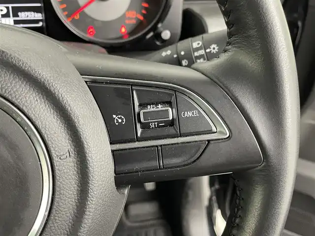 スズキ ジムニー XC 埼玉県 2021(令3)年 1.9万km ブルーイッシュブラックパール3 純正ナビ　CN-RZ866/(Bluetooth/USB/CD/DVD/ipod/AM/FM)/地デジフルセグ/ETC/4WD/クルーズコントロール/車線逸脱警報/アイドリングストップ/ヘッドライトウォッシャー/前席シートヒーター/ステアリングリモコン/プッシュスタート/ルーフキャリア/純正フロアマット/純正16インチアルミホイール