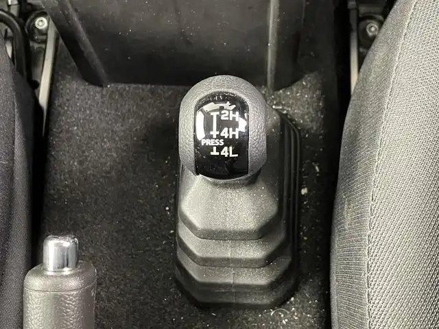 スズキ ジムニー XC 埼玉県 2021(令3)年 1.9万km ブルーイッシュブラックパール3 純正ナビ　CN-RZ866/(Bluetooth/USB/CD/DVD/ipod/AM/FM)/地デジフルセグ/ETC/4WD/クルーズコントロール/車線逸脱警報/アイドリングストップ/ヘッドライトウォッシャー/前席シートヒーター/ステアリングリモコン/プッシュスタート/ルーフキャリア/純正フロアマット/純正16インチアルミホイール