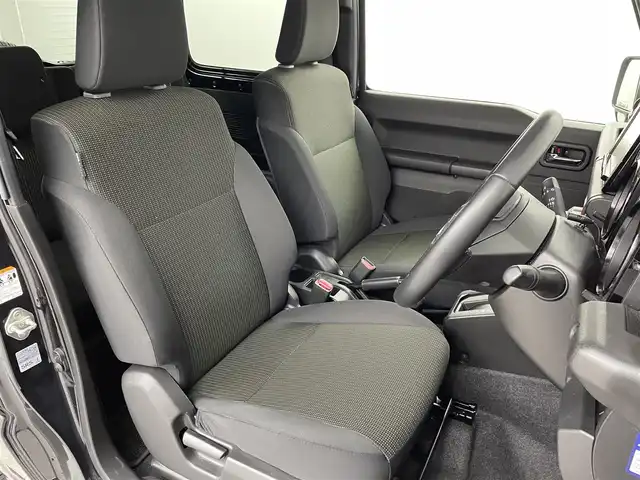 スズキ ジムニー XC 埼玉県 2021(令3)年 1.9万km ブルーイッシュブラックパール3 純正ナビ　CN-RZ866/(Bluetooth/USB/CD/DVD/ipod/AM/FM)/地デジフルセグ/ETC/4WD/クルーズコントロール/車線逸脱警報/アイドリングストップ/ヘッドライトウォッシャー/前席シートヒーター/ステアリングリモコン/プッシュスタート/ルーフキャリア/純正フロアマット/純正16インチアルミホイール