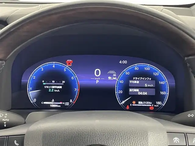 トヨタ アルファード Z 埼玉県 2023(令5)年 1.1万km プラチナホワイトパールマイカ ガラスルーフ　ユニバーサルステップ　純正１４インチディスプレイオーディオ　フリップダウンモニター　パノラミックビューモニター　セーフティセンス　ミラー型前後ドラレコ　ワイヤレス充電　メモリシート　シートヒーター　ベンチレーション　両側パワースライドドア  スマートキー　オートライト　純正アルミホイール　LEDヘッドライト 地デジフルセグＴＶ