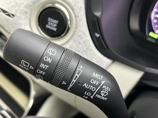 マツダ ＣＸ－６０ XD HV プレミアムモダン 道央・札幌 2023(令5)年 1.2万km ロジウムホワイトプレミアムメタリック ・４WD/・サンルーフ/・BOSEサウンド/・メーカーナビ/　BT/SD/HDMI/フルセグ/・全方位カメラ/・前後ドライブレコーダー/・i-ACTIVSENSE/・Mi-DRIVE/・ドライバーモニタリング/・レーダークルーズコントロール/・レーンキープアシスト/・オートハイビーム/・BSM/・レザーシート/・前席パワーシート/・前席エア/シートヒーター/・LEDヘッドライト/・オートライト/・プッシュスタート/・スマートキー/・純正フロアマット/・ドアバイザー