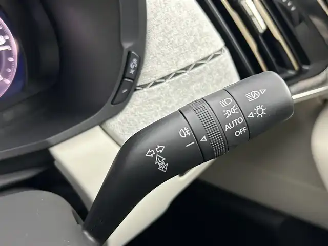 マツダ ＣＸ－６０ XD HV プレミアムモダン 道央・札幌 2023(令5)年 1.2万km ロジウムホワイトプレミアムメタリック ・４WD/・サンルーフ/・BOSEサウンド/・メーカーナビ/　BT/SD/HDMI/フルセグ/・全方位カメラ/・前後ドライブレコーダー/・i-ACTIVSENSE/・Mi-DRIVE/・ドライバーモニタリング/・レーダークルーズコントロール/・レーンキープアシスト/・オートハイビーム/・BSM/・レザーシート/・前席パワーシート/・前席エア/シートヒーター/・LEDヘッドライト/・オートライト/・プッシュスタート/・スマートキー/・純正フロアマット/・ドアバイザー