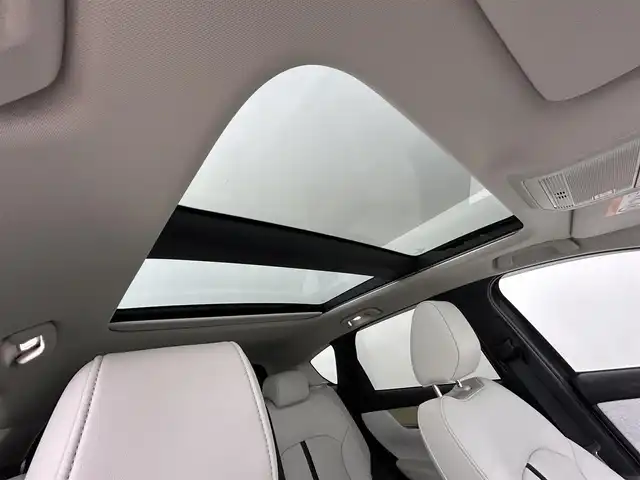 マツダ ＣＸ－６０ XD HV プレミアムモダン 道央・札幌 2023(令5)年 1.2万km ロジウムホワイトプレミアムメタリック ・４WD/・サンルーフ/・BOSEサウンド/・メーカーナビ/　BT/SD/HDMI/フルセグ/・全方位カメラ/・前後ドライブレコーダー/・i-ACTIVSENSE/・Mi-DRIVE/・ドライバーモニタリング/・レーダークルーズコントロール/・レーンキープアシスト/・オートハイビーム/・BSM/・レザーシート/・前席パワーシート/・前席エア/シートヒーター/・LEDヘッドライト/・オートライト/・プッシュスタート/・スマートキー/・純正フロアマット/・ドアバイザー