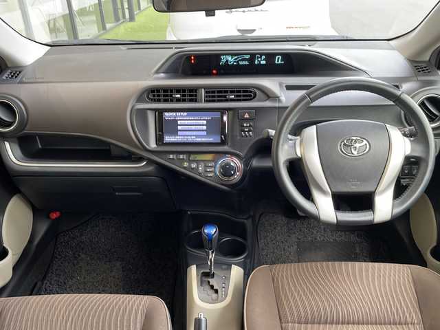トヨタ アクア G 愛知県 2014(平26)年 5.7万km ブラックマイカ 純正ナビ/ワンセグ/Bluetooth/オートライト/ETC/アイドリングストップ/横滑り防止装置/スマートキー/プッシュスタート