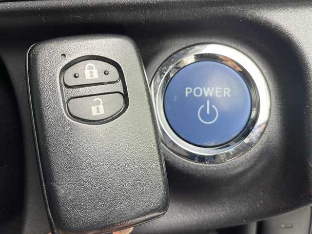 トヨタ アクア G 愛知県 2014(平26)年 5.7万km ブラックマイカ 純正ナビ/ワンセグ/Bluetooth/オートライト/ETC/アイドリングストップ/横滑り防止装置/スマートキー/プッシュスタート