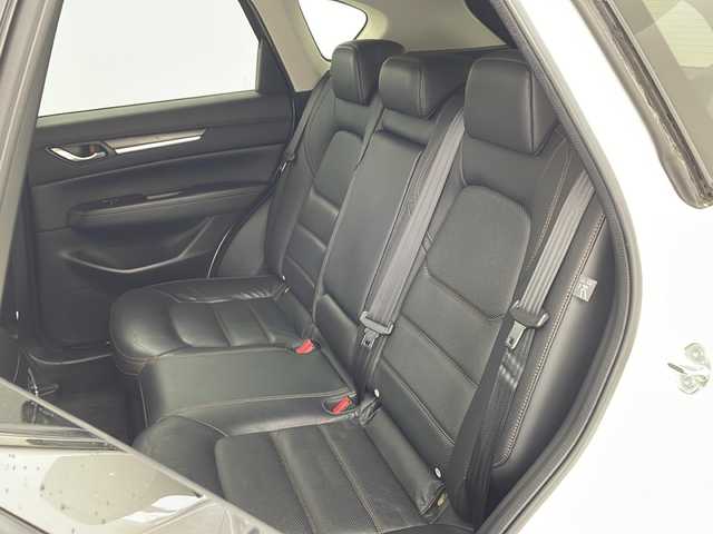 マツダ ＣＸ－５ 25S Lパッケージ 兵庫県 2017(平29)年 6.4万km スノーフレイクホワイトパールマイカ ・純正SDナビ/CD/DVD/Bluetooth/USB/AUX/・レーダークルーズコントロール/・バックカメラ/・サイドカメラ/・LEDヘッドライト/・オートライト/・ヘッドアップディスプレイ/・衝突被害軽減システム/・ブラインドスポットモニター/・前後コーナーセンサー/・レーンキープアシスト/・レザーシート/・パワーシート（D席＋N席）/・メモリシート（D席）/・全席ヒートシーター/・パワーバックドア/・純正19インチアルミホイール/・純正フロアマット/・革巻きステアリング/・ステアリングリモコン/・ステアリングヒーター/・ETC/・アイドリングストップ/・スマートキー