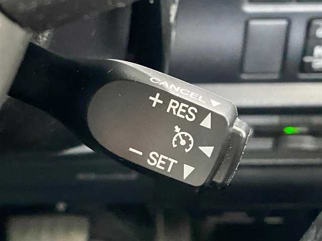 トヨタ ヴォクシー ZS 煌Ⅱ 岐阜県 2019(平31)年 5.8万km ホワイトパールクリスタルシャイン 特別仕様車/トヨタセーフティセンス/・プリクラッシュセーフティ【PCS】/・オートマチックハイビーム【AHB】/・レーンディパーチャーアラート【LDA】/クルーズコントロール/クリアランスソナー前後/純正SDナビ（NSZT-W68T）/（フルセグTV/CD/DVD/Bluetooth）/バックカメラ/両側パワースライドドア/Bi-Beam LEDヘッドライト/革巻きステアリング/MTモード付AT/リヤオートエアコン/純正16インチAW/純正フロアマット/純正ドアバイザー/純正ドライブレコーダー/純正ビルトインETC