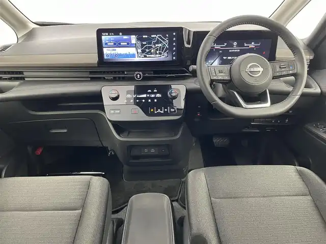 日産 セレナ e－パワー ハイウェイスター V 埼玉県 2023(令5)年 2.5万km ダイヤモンドブラック 12.3インチナビ フリップダウンモニター アラウンドビューモニター プロパイロット BSI インテリジェントルームミラー エマージェンシーブレーキ LEDオートライト 両側パワースライドドア
