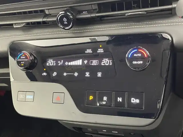 日産 セレナ e－パワー ハイウェイスター V 埼玉県 2023(令5)年 2.5万km ダイヤモンドブラック 12.3インチナビ フリップダウンモニター アラウンドビューモニター プロパイロット BSI インテリジェントルームミラー エマージェンシーブレーキ LEDオートライト 両側パワースライドドア