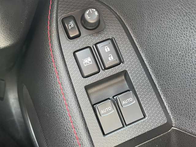 トヨタ ８６ GT 千葉県 2012(平24)年 4.5万km サテンホワイトパール 6MT/TRDエアロ/TRDマフラー/純正SDナビ【NSZT-W62G】/・CD/DVD/MSV/Bluetooth/フルセグ/バックカメラ/スマートキー/純正17インチアルミホイール/純正キセノンヘッドライト/フォグランプ/純正ドライブレコーダー【TZ-D004】/ETC/ドアバイザー/カーテンエアバッグ/新車時保証書＆取扱説明書