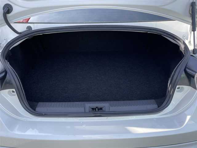 トヨタ ８６ GT 千葉県 2012(平24)年 4.5万km サテンホワイトパール 6MT/TRDエアロ/TRDマフラー/純正SDナビ【NSZT-W62G】/・CD/DVD/MSV/Bluetooth/フルセグ/バックカメラ/スマートキー/純正17インチアルミホイール/純正キセノンヘッドライト/フォグランプ/純正ドライブレコーダー【TZ-D004】/ETC/ドアバイザー/カーテンエアバッグ/新車時保証書＆取扱説明書