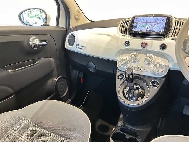 フィアット ５００ 1．2 ポップ 福岡県 2018(平30)年 5.1万km 白 カロッツェリアナビＡＶＩＣ－ＲＺ８０１　/バックカメラ　/フルセグＴＶ　/ＢｌｕｅＴｏｏｔｈ接続　/ＵＳＢ　/ＡＵＸ　/ＣＤ／ＤＶＤ再生　/アイドリングストップ　/リモコンキー　/スペアキー　/ＥＴＣ　/ワンオーナー
