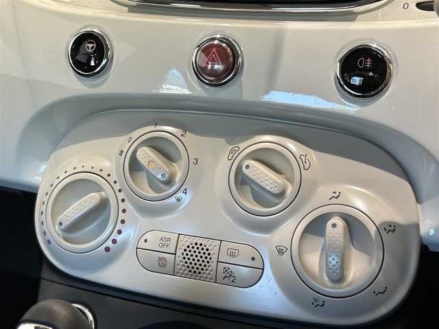 フィアット ５００ 1．2 ポップ 福岡県 2018(平30)年 5.1万km 白 カロッツェリアナビＡＶＩＣ－ＲＺ８０１　/バックカメラ　/フルセグＴＶ　/ＢｌｕｅＴｏｏｔｈ接続　/ＵＳＢ　/ＡＵＸ　/ＣＤ／ＤＶＤ再生　/アイドリングストップ　/リモコンキー　/スペアキー　/ＥＴＣ　/ワンオーナー