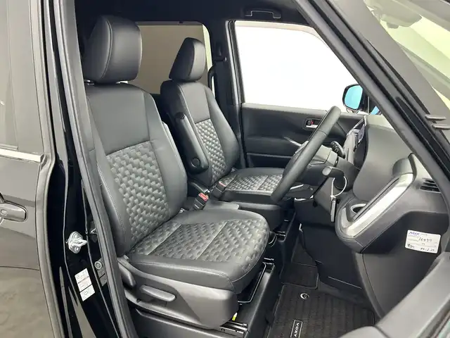 トヨタ ヴォクシー S－Z 三重県 2022(令4)年 1.6万km アティチュードブラックマイカ 禁煙車/モデリスタシグネチャーイルミグリル/モデリスタイルミルーフスポイラー/トヨタセーフティセンス/・プリクラッシュセーフティ/・レーントレーシングアシスト/・レーンディパーチャーアラート/・オートマチックハイビーム/・ロードサインアシスト/・レーダークルーズコントロール/純正10.5インチディスプレイオーディオ/・AM/FM/CD/DVD/フルセグ/Bluetooth/USB/HDMI/バックカメラ/両側パワースライドドア/前席シートヒーター/ハーフレザーシート/純正ドライブレコーダー/電動パーキング/LEDヘッドライト/オートライト/ETC2.0/純正17インチアルミホイール
