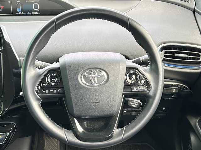 トヨタ プリウス Sツーリングセレクション 茨城県 2020(令2)年 3.1万km アティチュードブラックマイカ フルエアロパーツ/純正7インチSDナビ/AM/FM/フルセグTV/BT/SD/CD/バックカメラ/前後コーナーセンサー/横滑り防止装置/レーンキープアシスト/盗難防止装置/追従機能付きクルーズコントロール/LEDオートライト/オートマチックハイビーム/黒レザーシート/シートヒーター/ステアリングリモコン/スマートキー/プッシュスタート/アイドリング/パーキングアシスト/ドライブレコーダー/ビルドインＥＴＣ