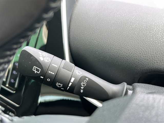 トヨタ プリウス Sツーリングセレクション 茨城県 2020(令2)年 3.1万km アティチュードブラックマイカ フルエアロパーツ/純正7インチSDナビ/AM/FM/フルセグTV/BT/SD/CD/バックカメラ/前後コーナーセンサー/横滑り防止装置/レーンキープアシスト/盗難防止装置/追従機能付きクルーズコントロール/LEDオートライト/オートマチックハイビーム/黒レザーシート/シートヒーター/ステアリングリモコン/スマートキー/プッシュスタート/アイドリング/パーキングアシスト/ドライブレコーダー/ビルドインＥＴＣ