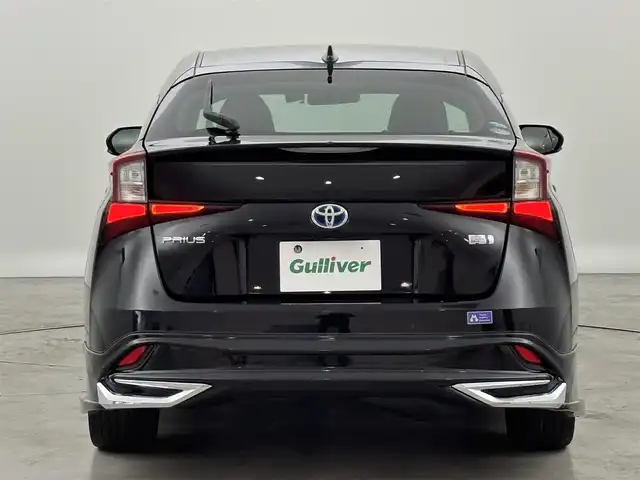 トヨタ プリウス Sツーリングセレクション 福岡県 2020(令2)年 3.1万km アティチュードブラックマイカ モデリスタエアロ　/純正ＳＤナビ　/バックカメラ　/ビルトインＥＴＣ　/ドライブレコーダー　/衝突軽減　/レーダークルーズコントロール　/コーナーセンサー　/レーンキープ　/オートマチックハイビーム　/シートヒーター