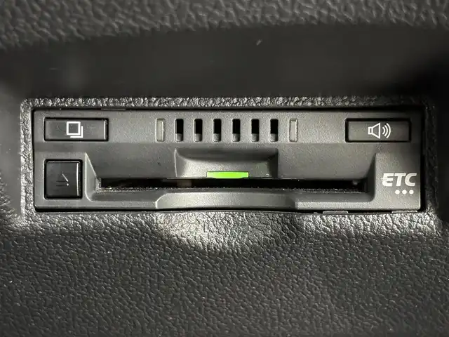 トヨタ プリウス Sツーリングセレクション 福岡県 2020(令2)年 3.1万km アティチュードブラックマイカ モデリスタエアロ　/純正ＳＤナビ　/バックカメラ　/ビルトインＥＴＣ　/ドライブレコーダー　/衝突軽減　/レーダークルーズコントロール　/コーナーセンサー　/レーンキープ　/オートマチックハイビーム　/シートヒーター