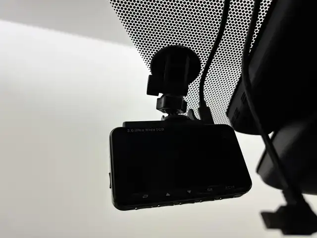 トヨタ プリウス Sツーリングセレクション 福岡県 2020(令2)年 3.1万km アティチュードブラックマイカ モデリスタエアロ　/純正ＳＤナビ　/バックカメラ　/ビルトインＥＴＣ　/ドライブレコーダー　/衝突軽減　/レーダークルーズコントロール　/コーナーセンサー　/レーンキープ　/オートマチックハイビーム　/シートヒーター