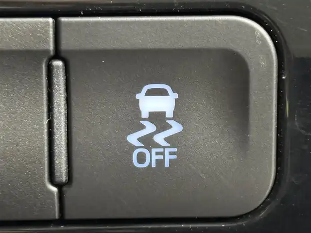 トヨタ プリウス Sツーリングセレクション 福岡県 2020(令2)年 3.1万km アティチュードブラックマイカ モデリスタエアロ　/純正ＳＤナビ　/バックカメラ　/ビルトインＥＴＣ　/ドライブレコーダー　/衝突軽減　/レーダークルーズコントロール　/コーナーセンサー　/レーンキープ　/オートマチックハイビーム　/シートヒーター