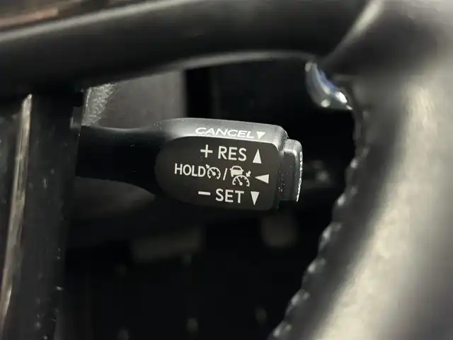 トヨタ プリウス Sツーリングセレクション 福岡県 2020(令2)年 3.1万km アティチュードブラックマイカ モデリスタエアロ　/純正ＳＤナビ　/バックカメラ　/ビルトインＥＴＣ　/ドライブレコーダー　/衝突軽減　/レーダークルーズコントロール　/コーナーセンサー　/レーンキープ　/オートマチックハイビーム　/シートヒーター